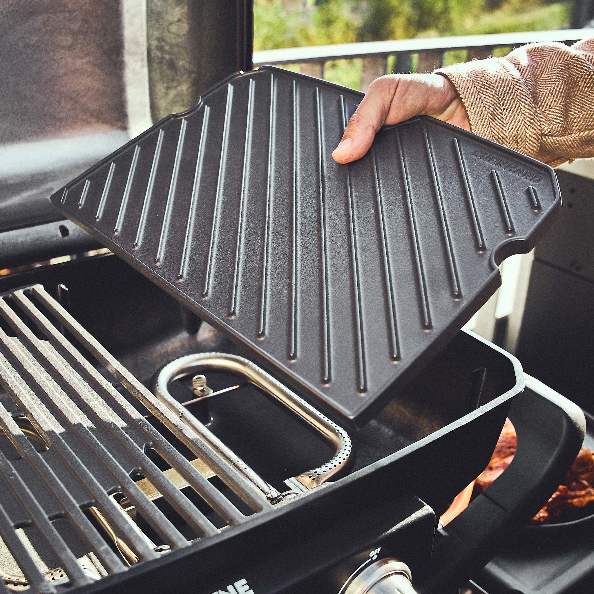 BURNHARD WAYNE 2-Brenner - Grillplatte Gusseisen beidseitig von BURNHARD