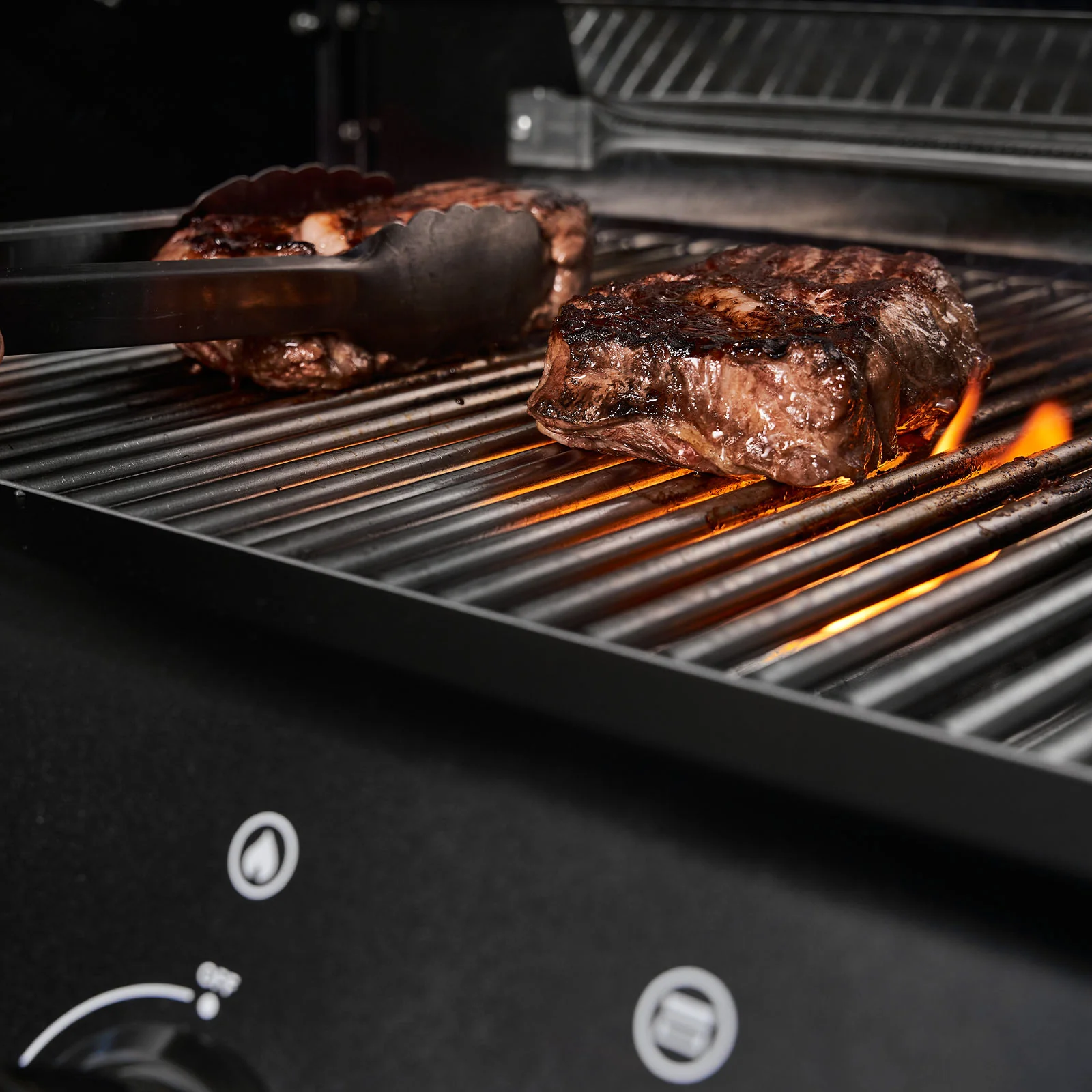 BURNHARD Big EARL Premium-Gasgrill 4-Brenner in der Farbe Schwarz mit Gusseisenrost von BURNHARD