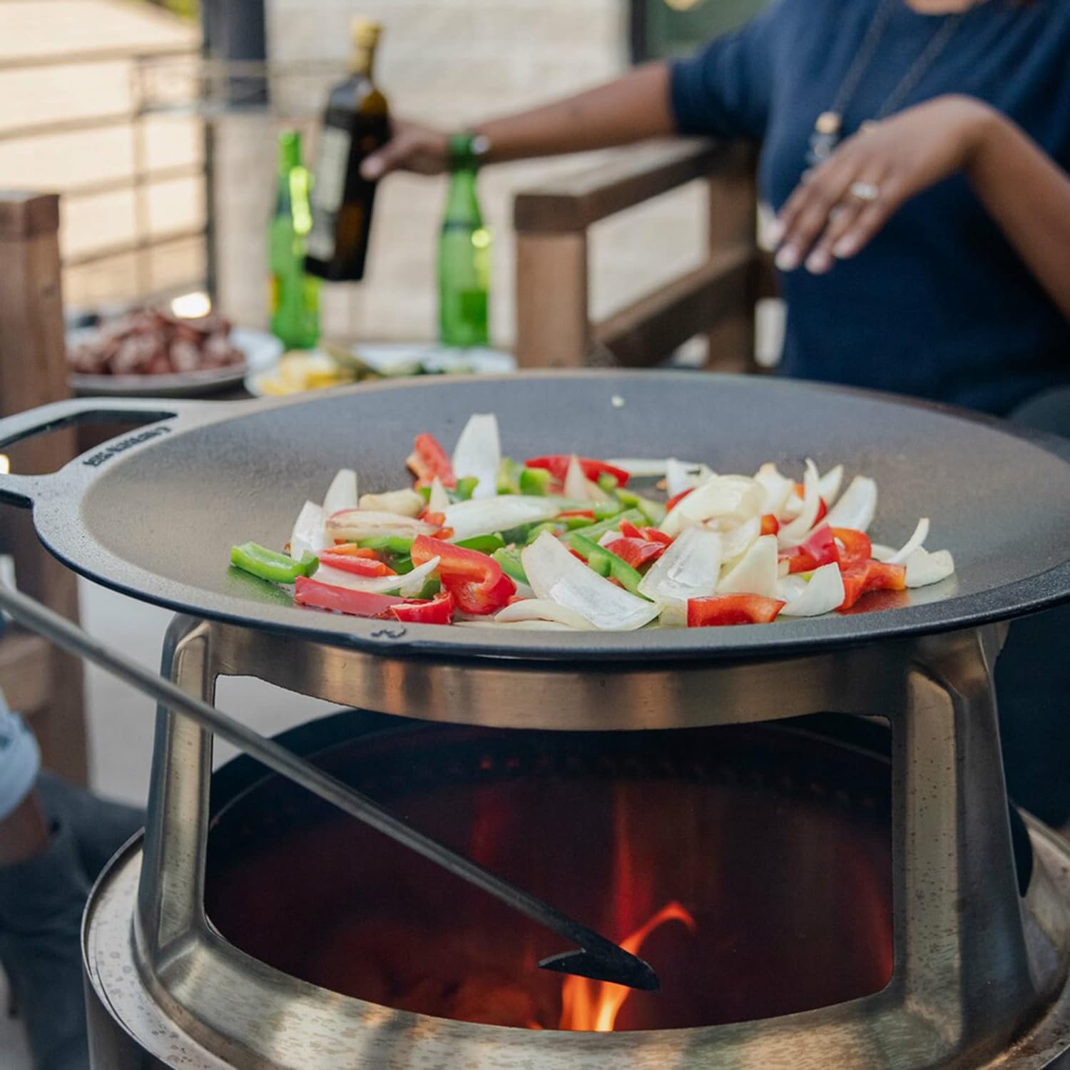 Solo Stove Bonfire Cast Iron Wok Top + Hub von Solo Stove